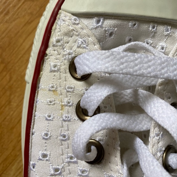 Converse Low Tops Eyelet - Picture 2 of 6